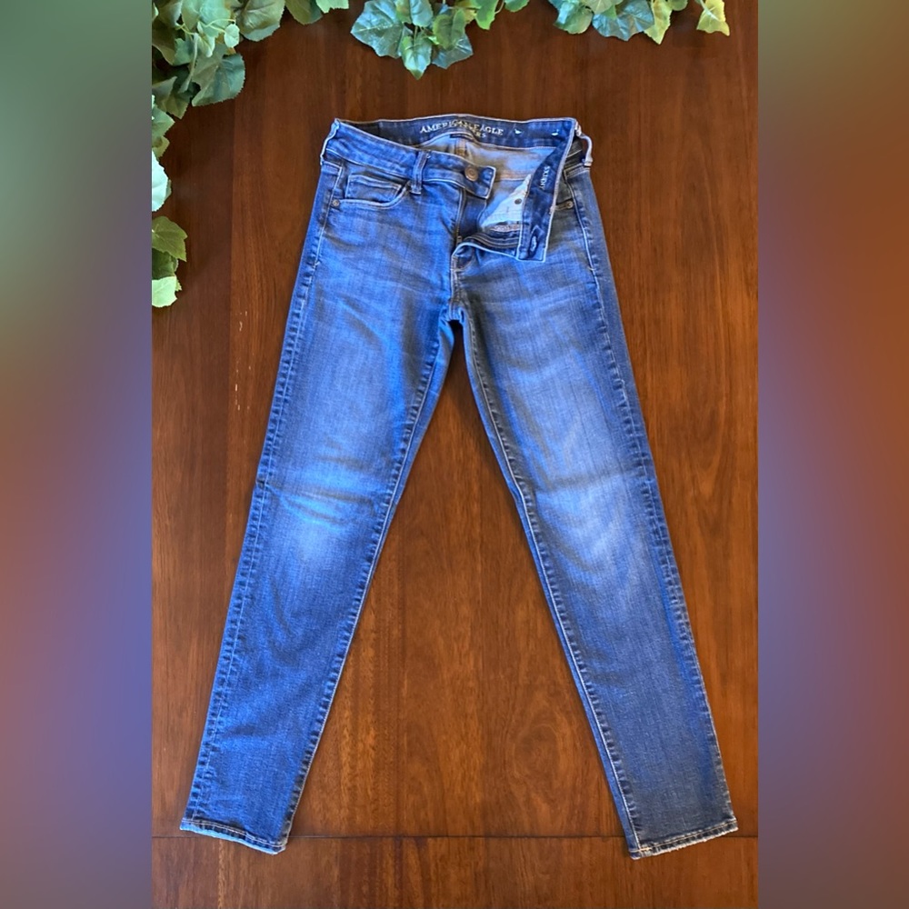 Women’s Blue Super Stretch Skinny Jeans Size 4 Regular